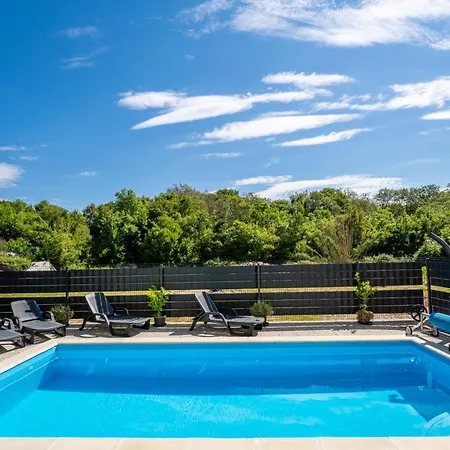 Radmila-2 By Interhome Šilo